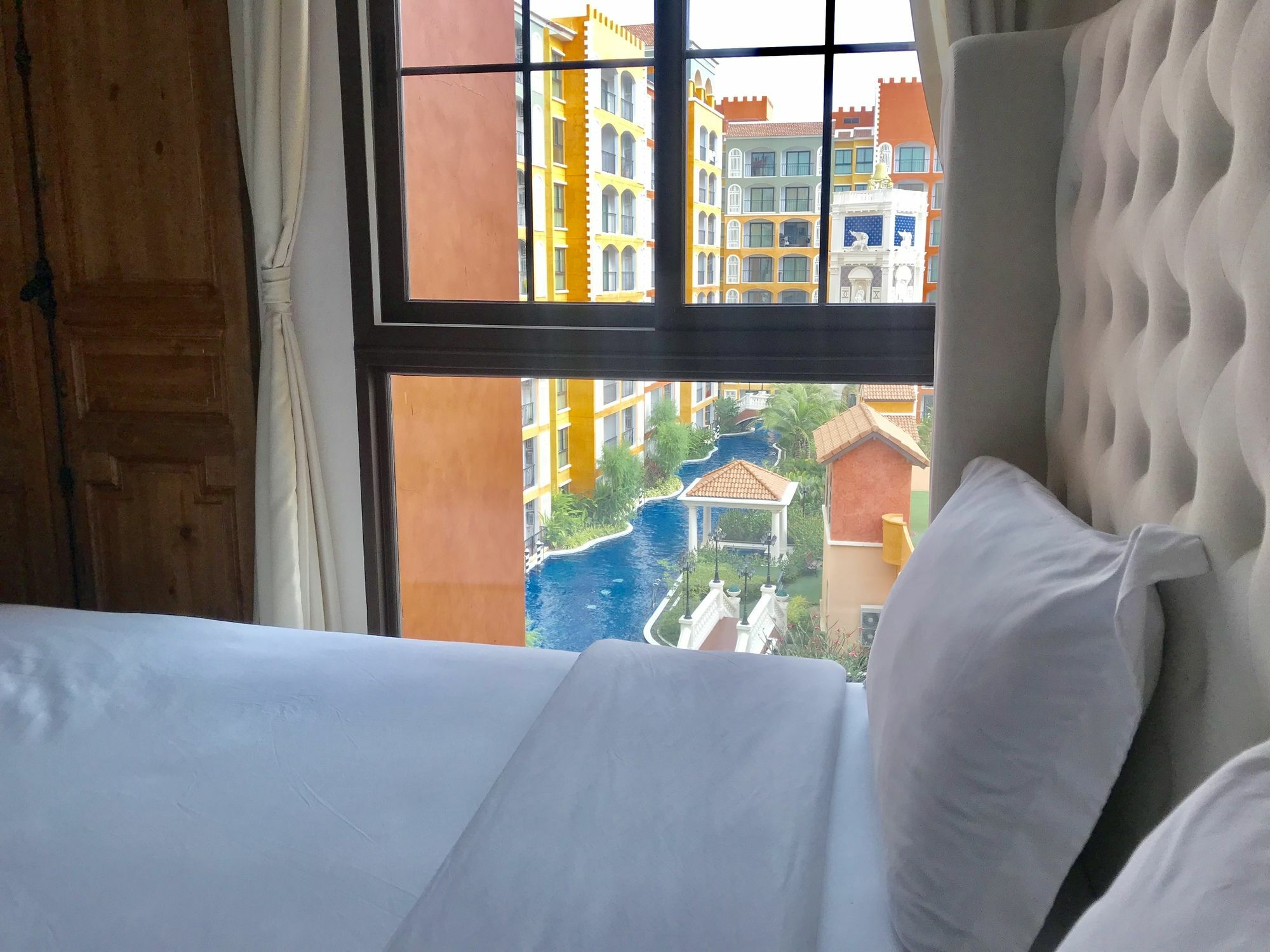 Апартаменты Venetian Pattaya Саттахип Экстерьер фото