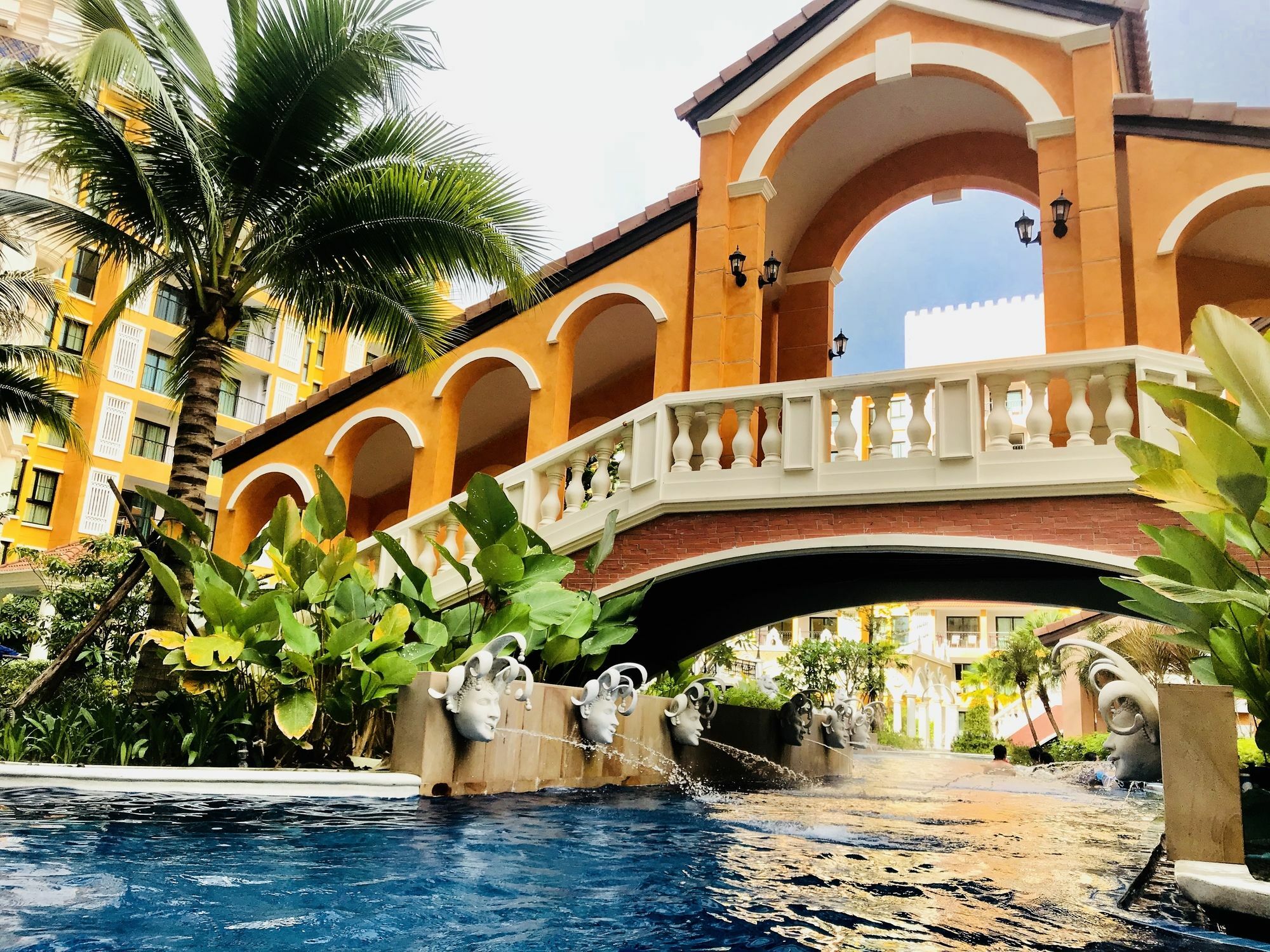 Апартаменты Venetian Pattaya Саттахип Экстерьер фото