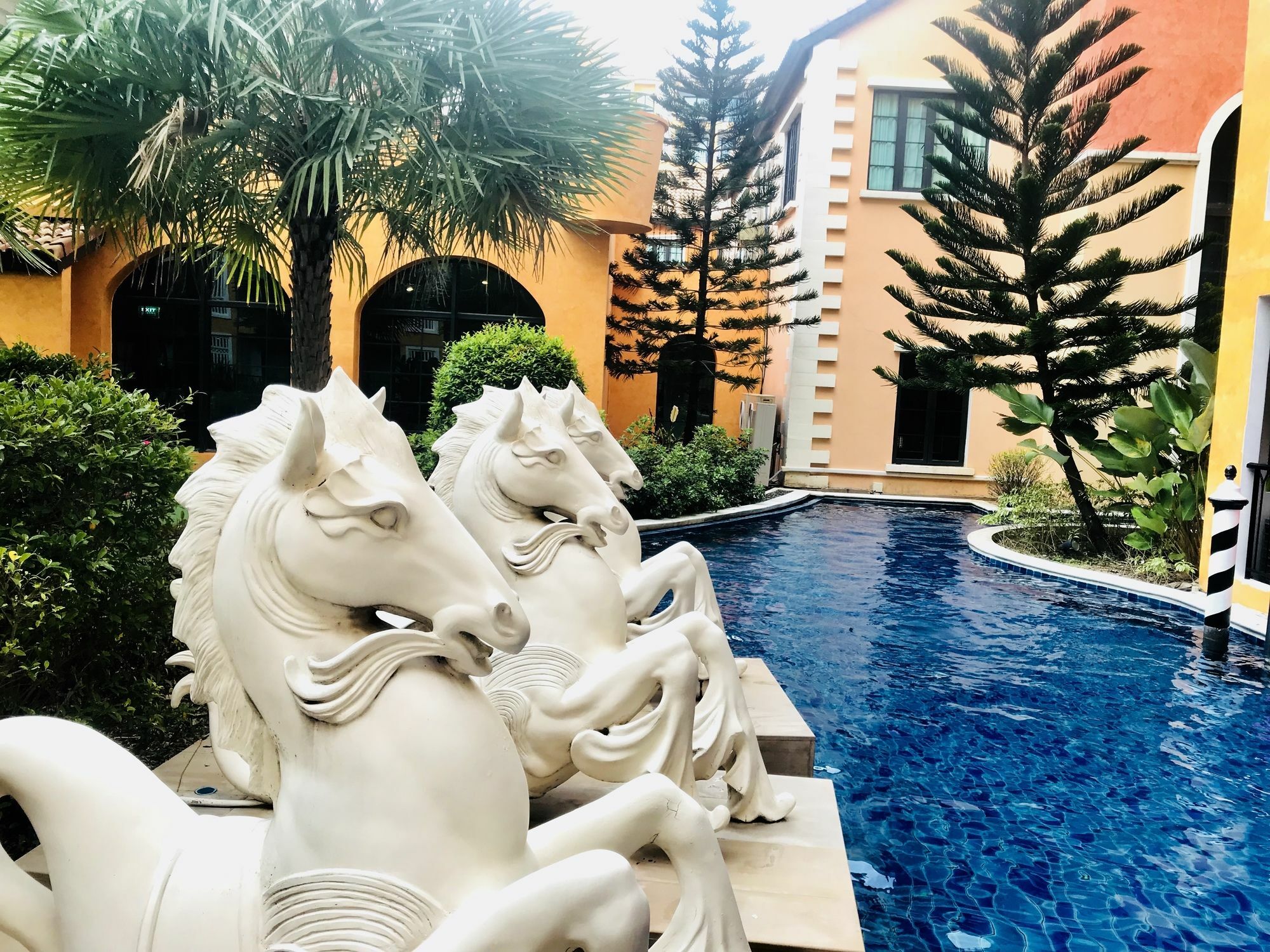 Апартаменты Venetian Pattaya Саттахип Экстерьер фото